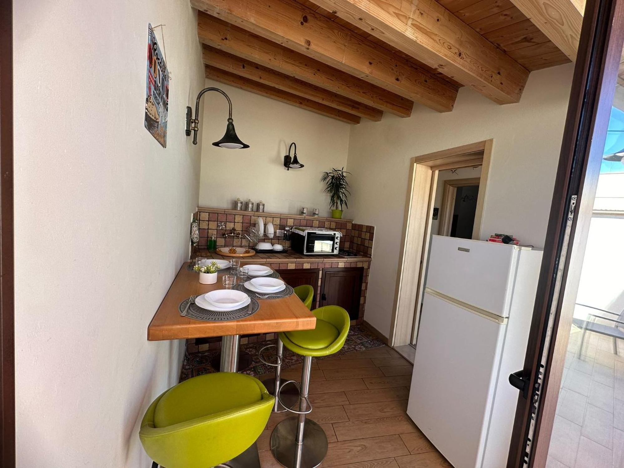 Holiday House Valpie Avola Esterno foto